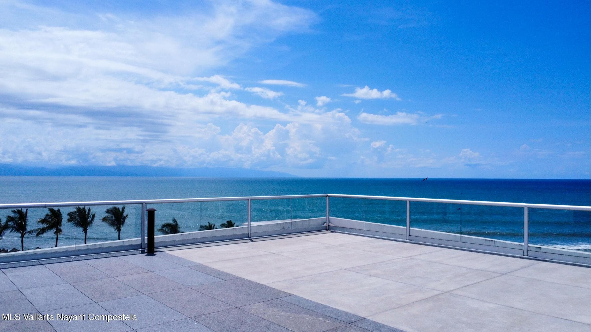 Penthouse Coral Tower 1