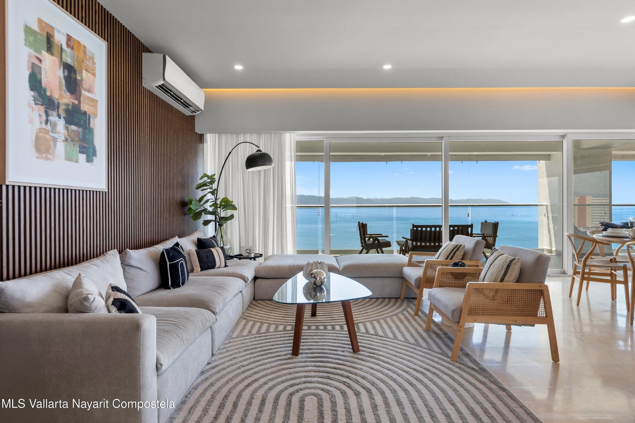 Corner Residence
