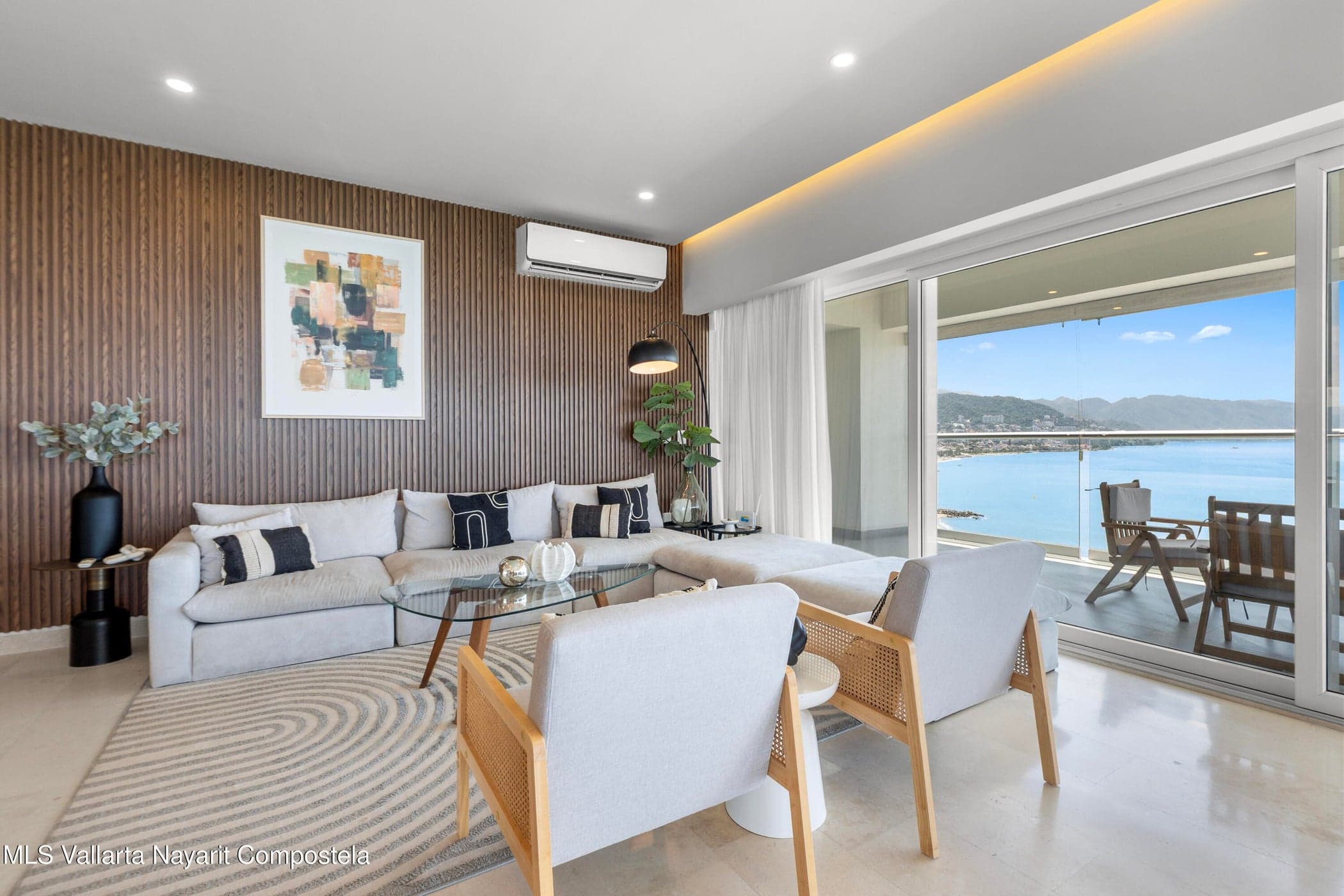 Corner Residence