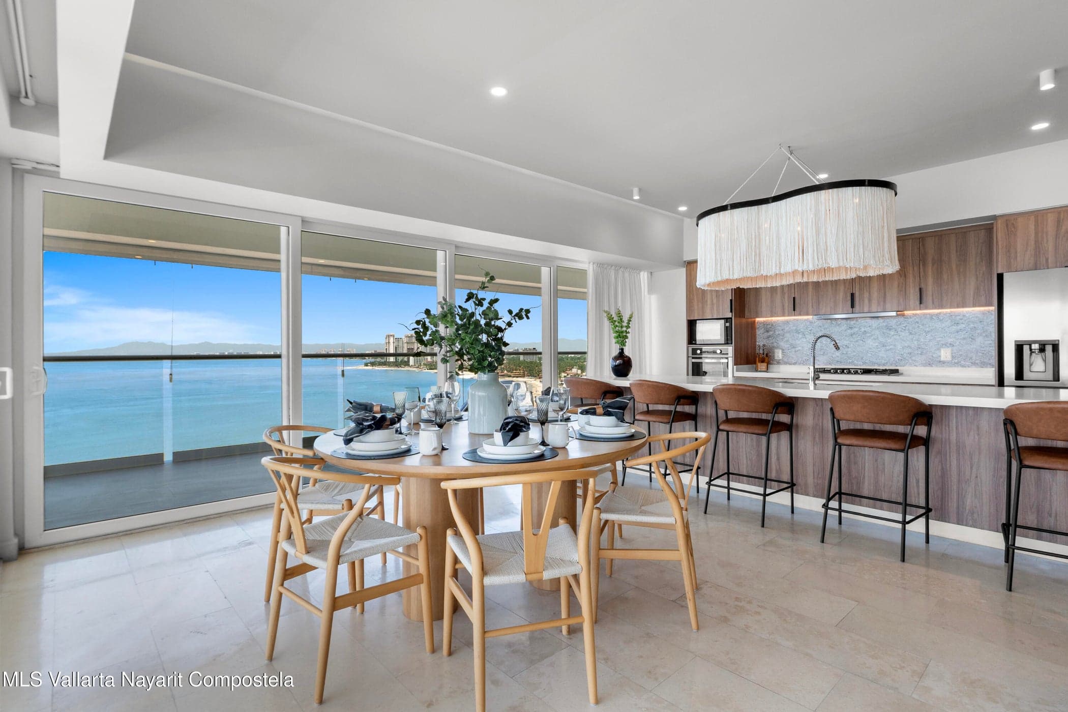 Corner Residence