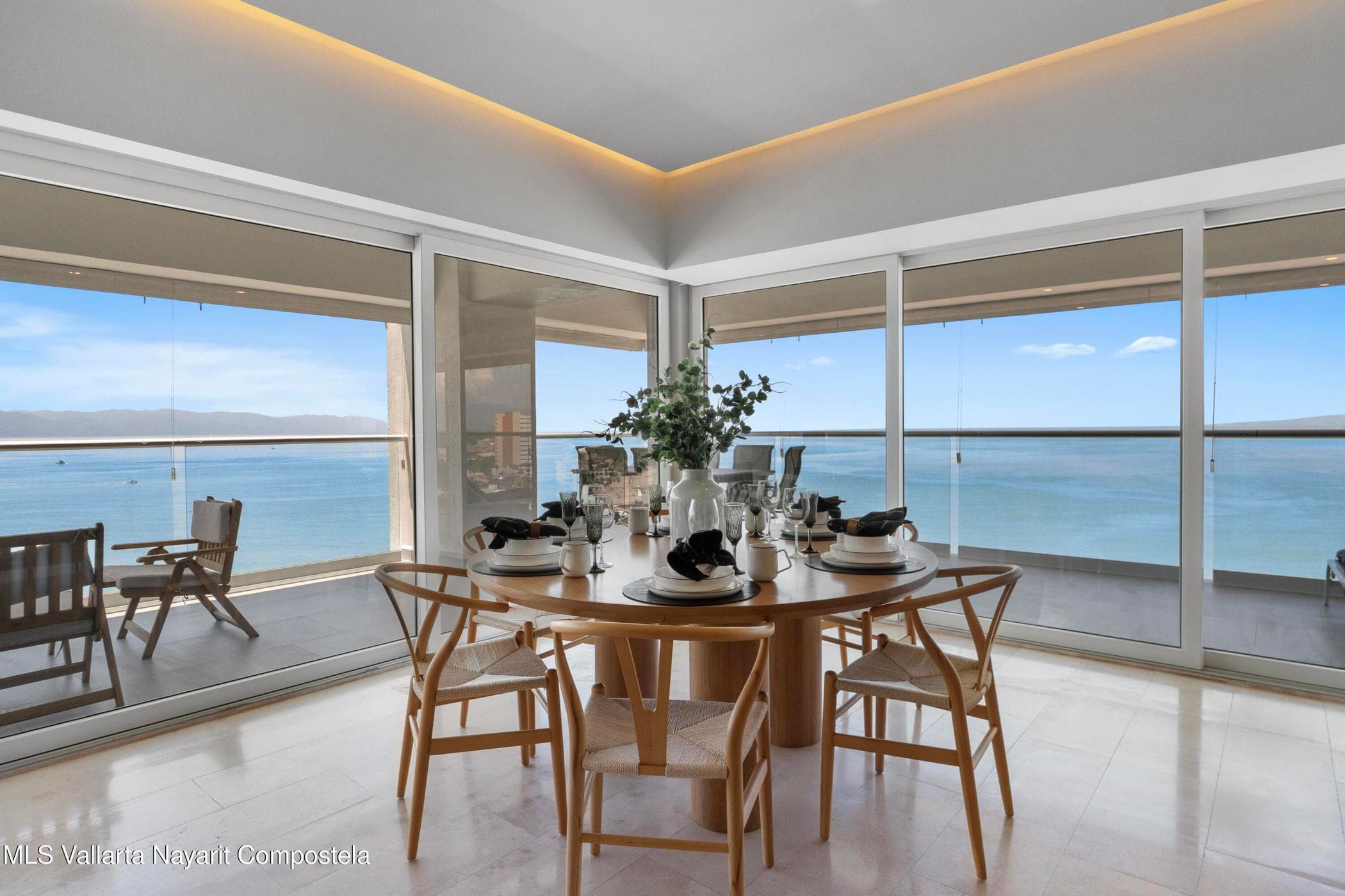 Corner Residence