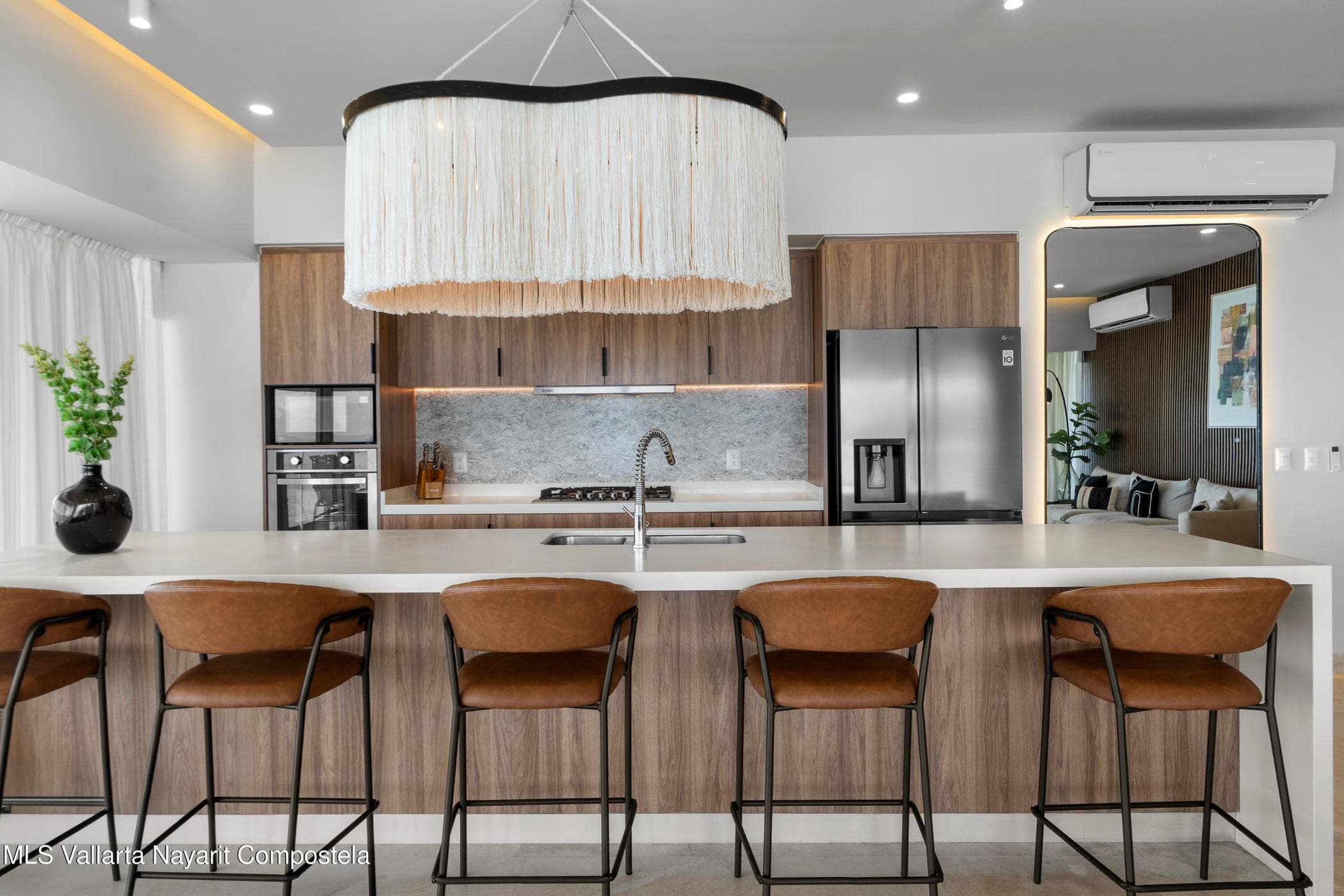Corner Residence
