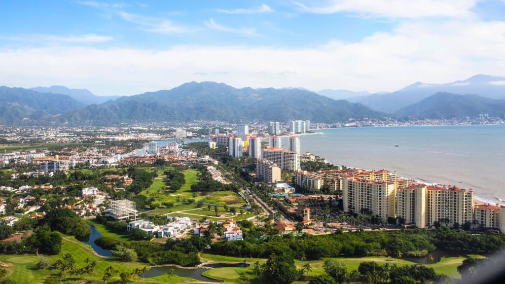 2022 Investor Guide: How to Choose the Right Investment Properties in Puerto Vallarta