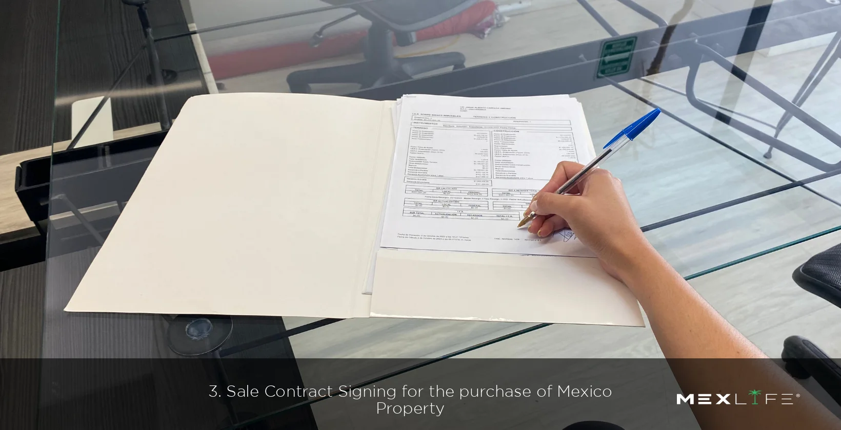 Signing the sale contract for purchasing property in Mexico